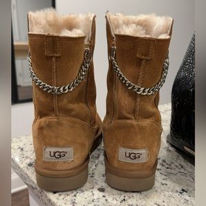 Short Chestnut Ugg Boot